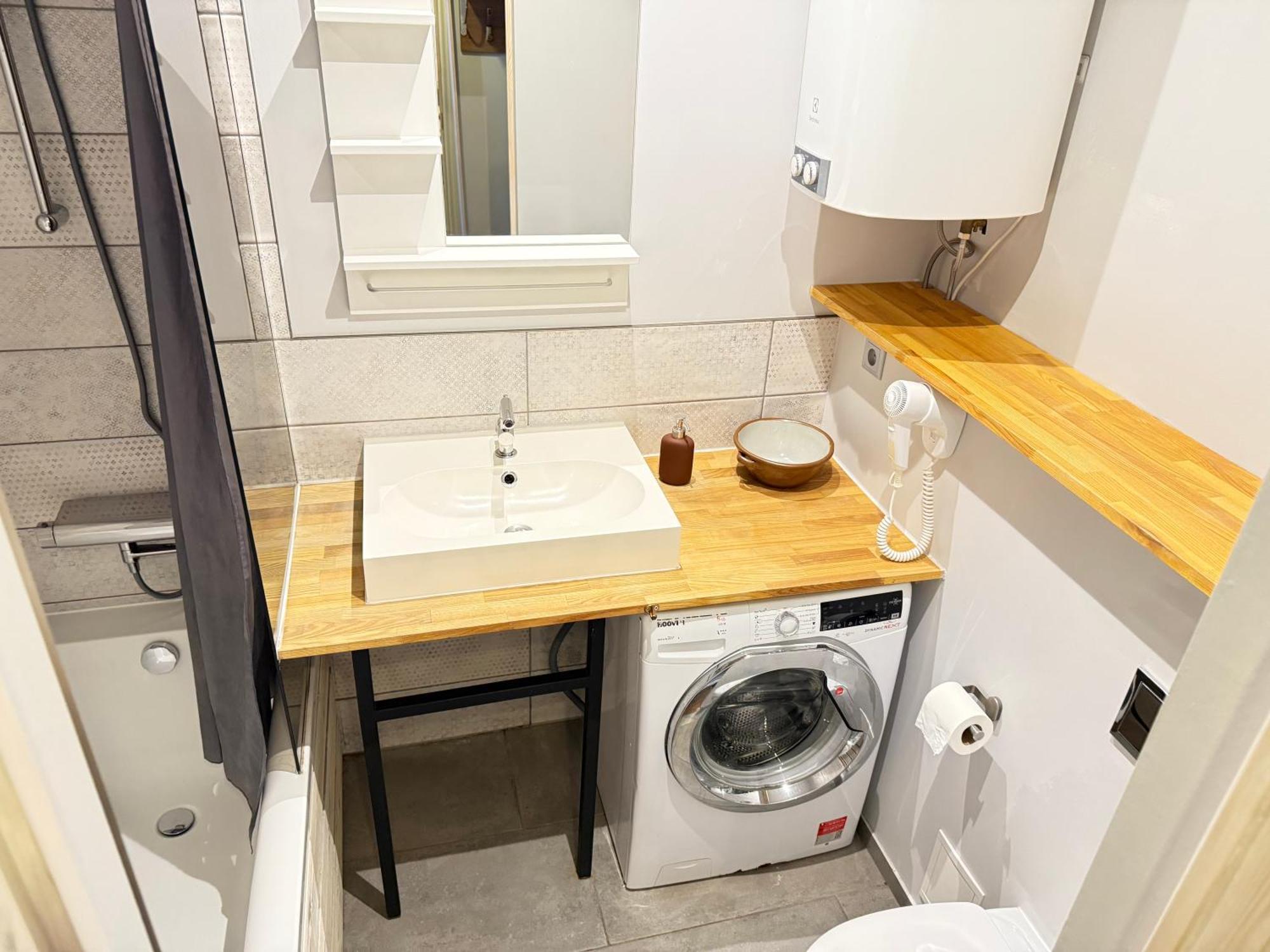 Baltic Design Apartments With Free Parking And Self Check In Riga Exteriör bild